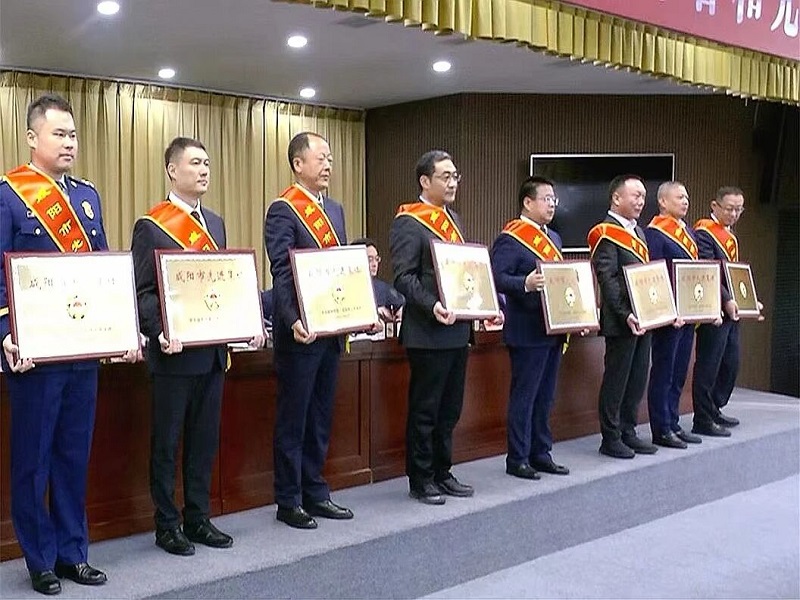 喜報!咸陽路橋工程公司榮獲咸陽市 “先進集體”榮譽稱號